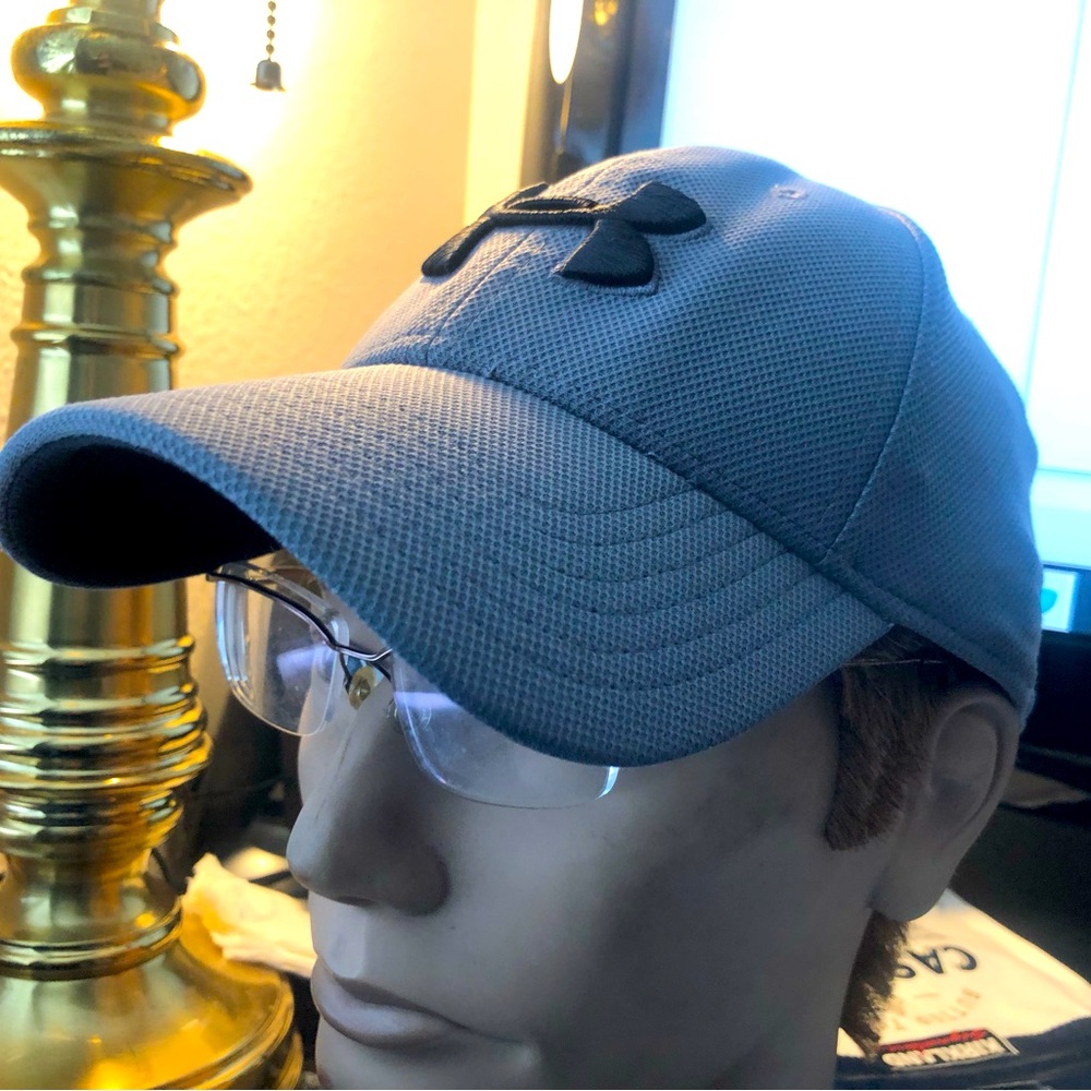 Under Armour Men’s Gray Baseball Cap Size L-XL